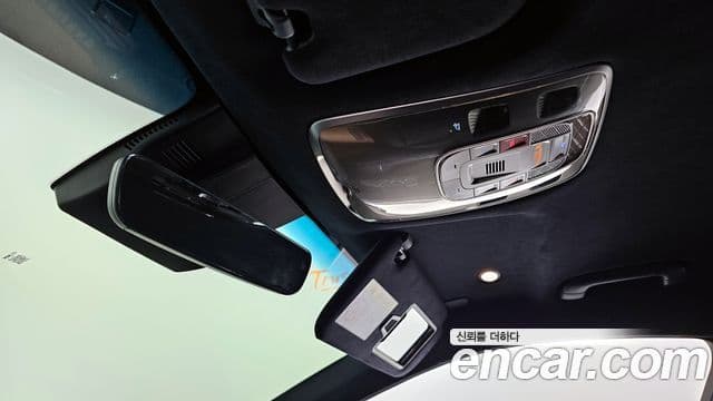 Genesis GV70 2023 — ფოტო 15/20