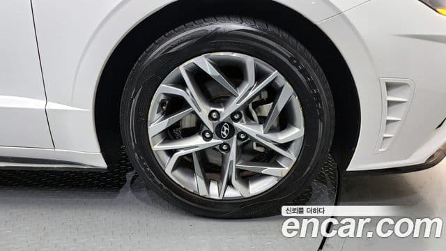 Hyundai Sonata 2020 — ფოტო 5/20