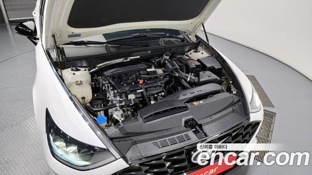 Hyundai Sonata 2020 — ფოტო 6/20