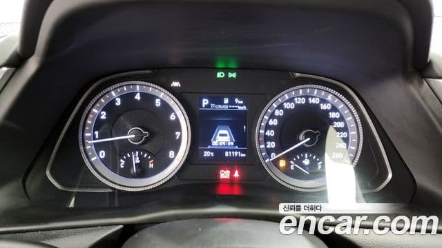 Hyundai Sonata 2020 — ფოტო 8/20