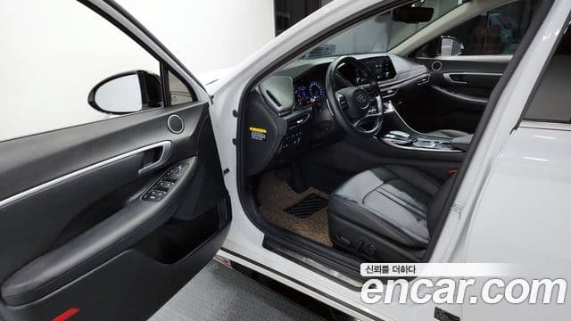 Hyundai Sonata 2020 — ფოტო 10/20
