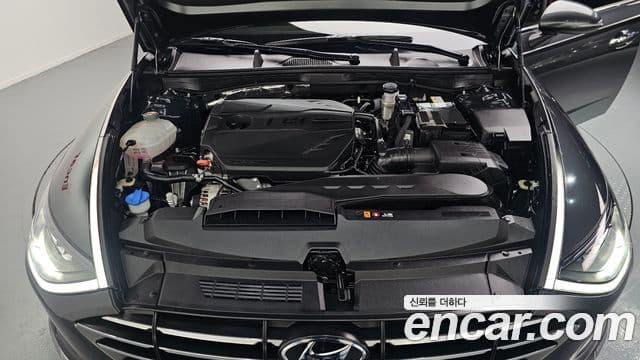 Hyundai Sonata Hybrid 2021 — ფოტო 19/20