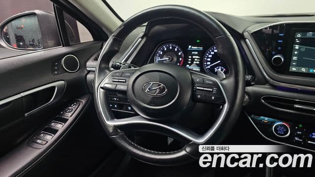 Hyundai Sonata Hybrid 2021 — ფოტო 14/20
