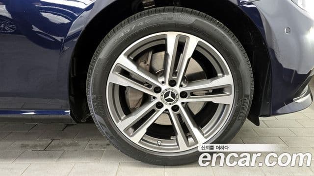Mercedes-Benz E-Class 2021 — Şəkil 5/20