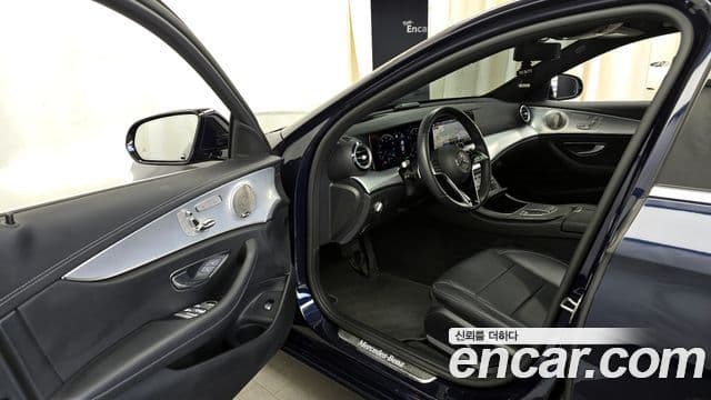 Mercedes-Benz E-Class 2021 — Şəkil 10/20