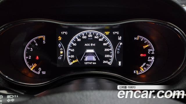 Jeep Grand Cherokee 2018 — ფოტო 8/20