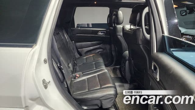 Jeep Grand Cherokee 2018 — ფოტო 12/20