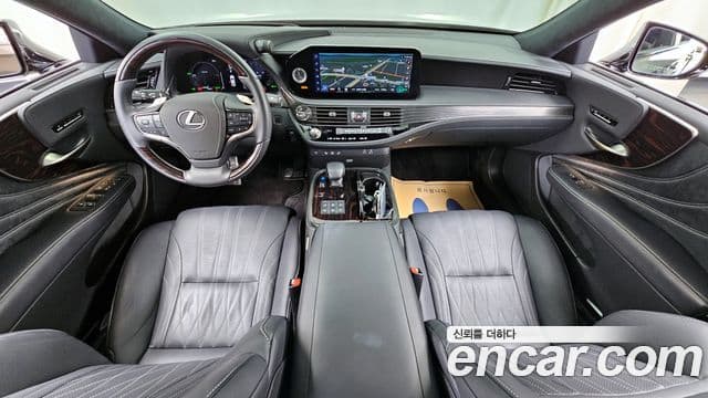 Lexus LS500h 2024 — Şəkil 7/20