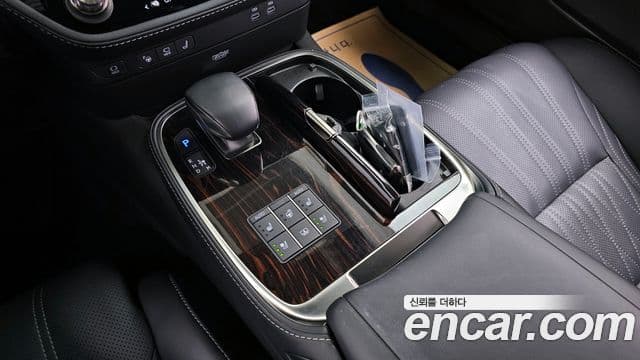 Lexus LS500h 2024 — Şəkil 9/20