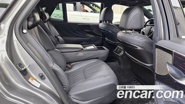 Lexus LS500h 2024 — Şəkil 12/20