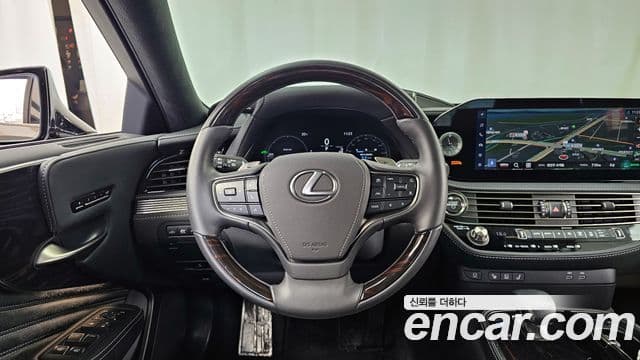 Lexus LS500h 2024 — Şəkil 13/20