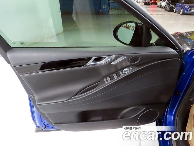 Genesis Electrified G80 2020 — ფოტო 13/20