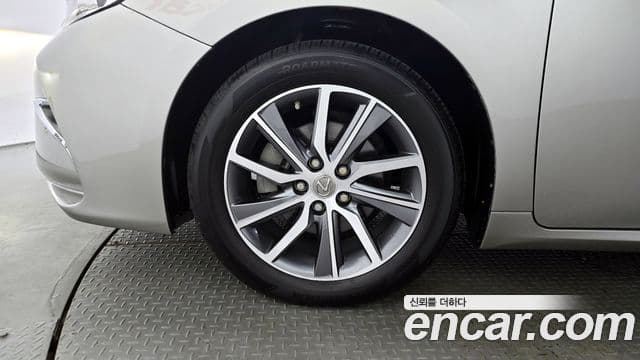 Lexus ES300h 2018 — ფოტო 20/20