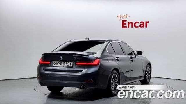 BMW 3 Series 2019 — ფოტო 2/20