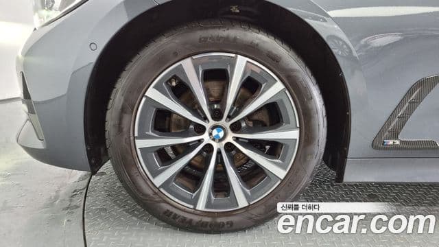 BMW 3 Series 2019 — ფოტო 5/20