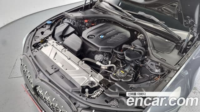 BMW 3 Series 2019 — ფოტო 6/20