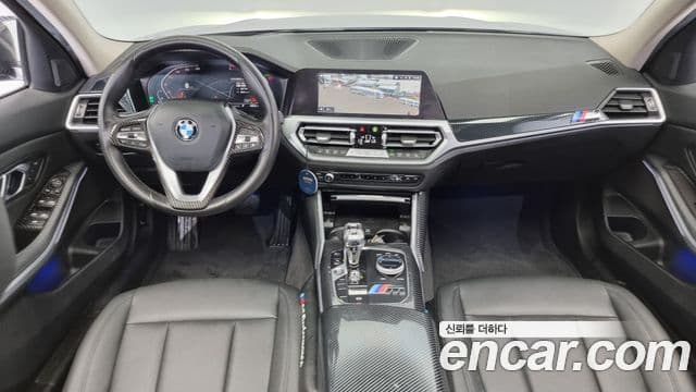 BMW 3 Series 2019 — ფოტო 7/20
