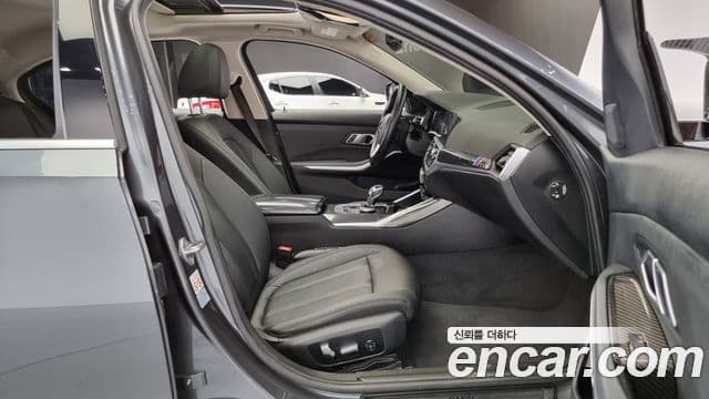 BMW 3 Series 2019 — ფოტო 10/20