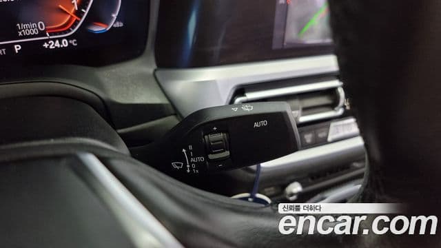 BMW 3 Series 2019 — ფოტო 17/20