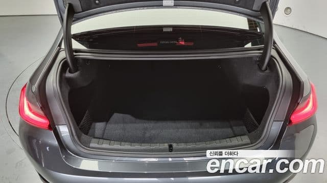 BMW 3 Series 2019 — ფოტო 20/20