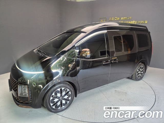 Hyundai Staria 2023 — Photo 1/19