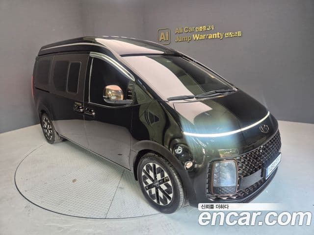 Hyundai Staria 2023 — Photo 8/19