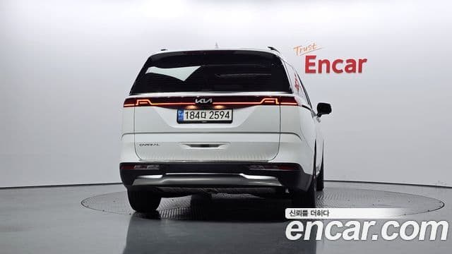 Kia Carnival 2023 — Фото 4/20