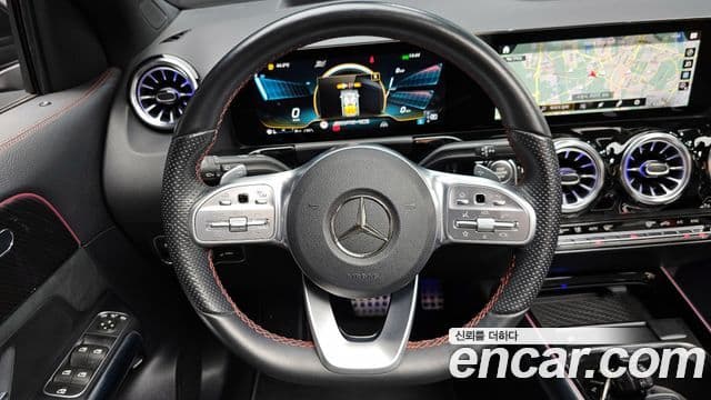 Mercedes-Benz GLA-Class 2021 — Şəkil 12/20
