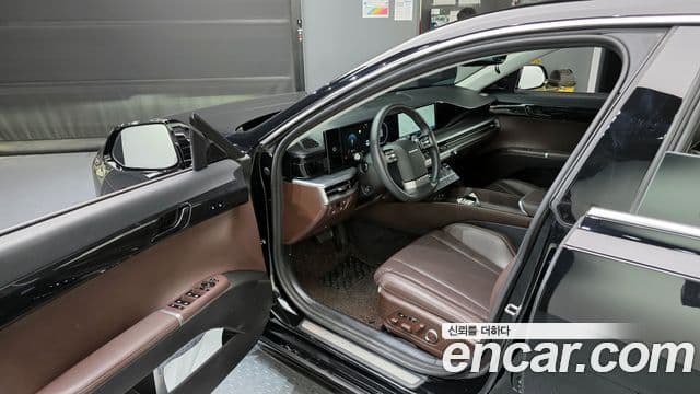 Hyundai Grandeur Hybrid 2023 — Photo 9/20