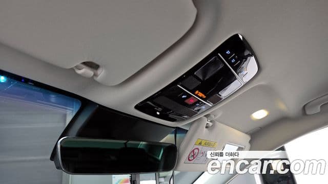 Hyundai Grandeur Hybrid 2023 — Photo 16/20