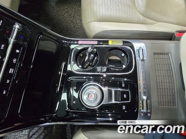 Kia Carnival 2022 — Şəkil 14/20
