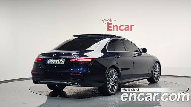 Mercedes-Benz E-Class 2020 — ფოტო 2/20