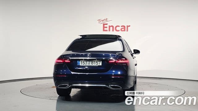 Mercedes-Benz E-Class 2020 — ფოტო 4/20