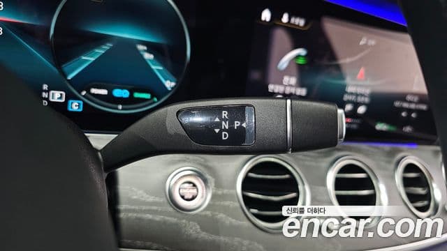 Mercedes-Benz E-Class 2020 — фото 9 из 20