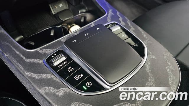 Mercedes-Benz E-Class 2020 — ფოტო 18/20