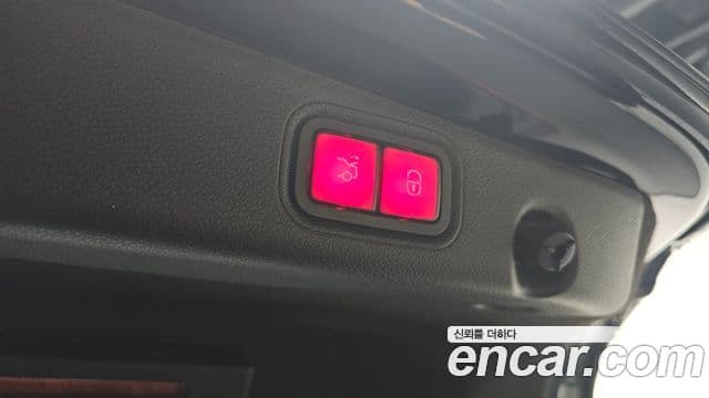 Mercedes-Benz E-Class 2020 — ფოტო 20/20