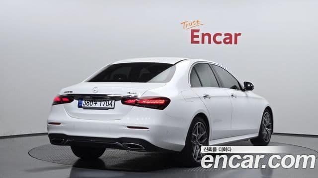 Mercedes-Benz E-Class 2020 — ფოტო 2/20