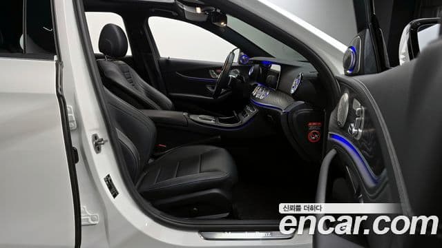 Mercedes-Benz E-Class 2020 — ფოტო 10/20