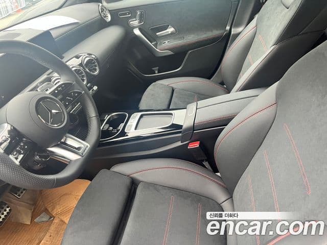 Mercedes-Benz A-Class 2024 — Şəkil 4/9