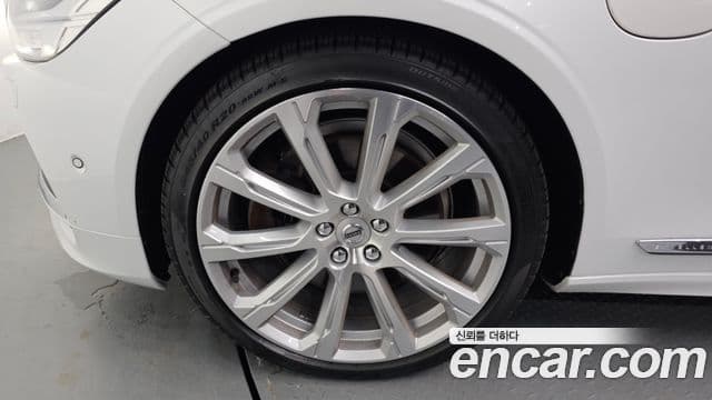 Volvo S90 2020 — ფოტო 15/20
