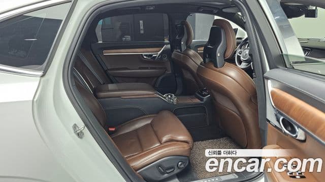 Volvo S90 2020 — ფოტო 16/20