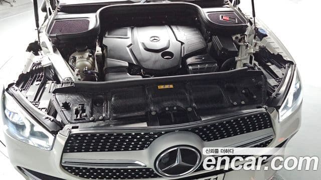 Mercedes-Benz GLE-Class 2023 — Photo 15/20