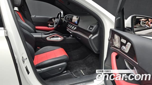 Mercedes-Benz GLE-Class 2023 — Photo 9/20