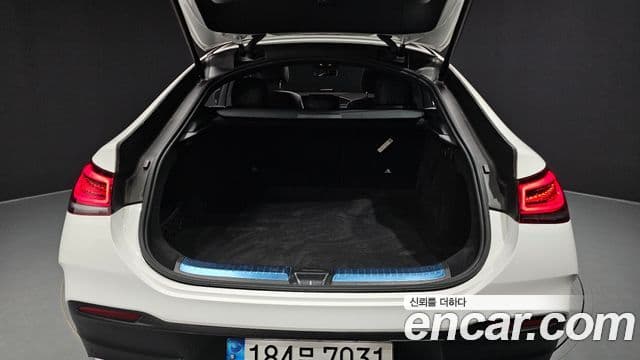 Mercedes-Benz GLE-Class 2023 — Photo 12/20