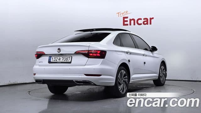 Volkswagen Jetta 2020 — Photo 11/20
