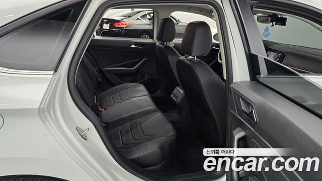 Volkswagen Jetta 2020 — Photo 13/20