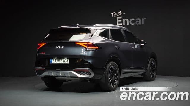 Kia Sportage 2023 — ფოტო 2/20