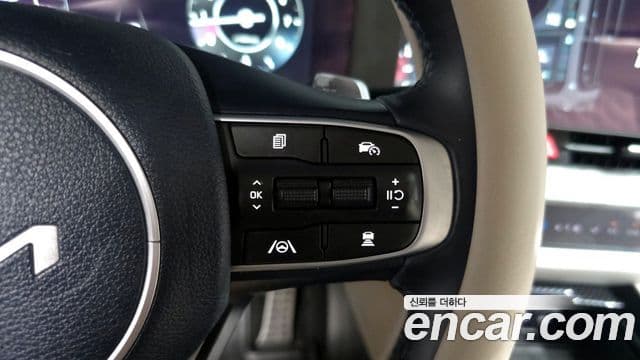 Kia Sportage 2023 — ფოტო 17/20