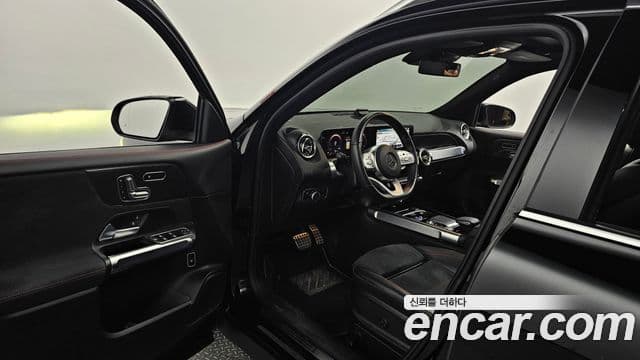 Mercedes-Benz GLB-Class 2020 — Şəkil 10/20