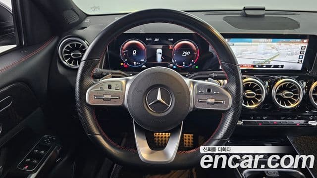 Mercedes-Benz GLB-Class 2020 — Şəkil 13/20